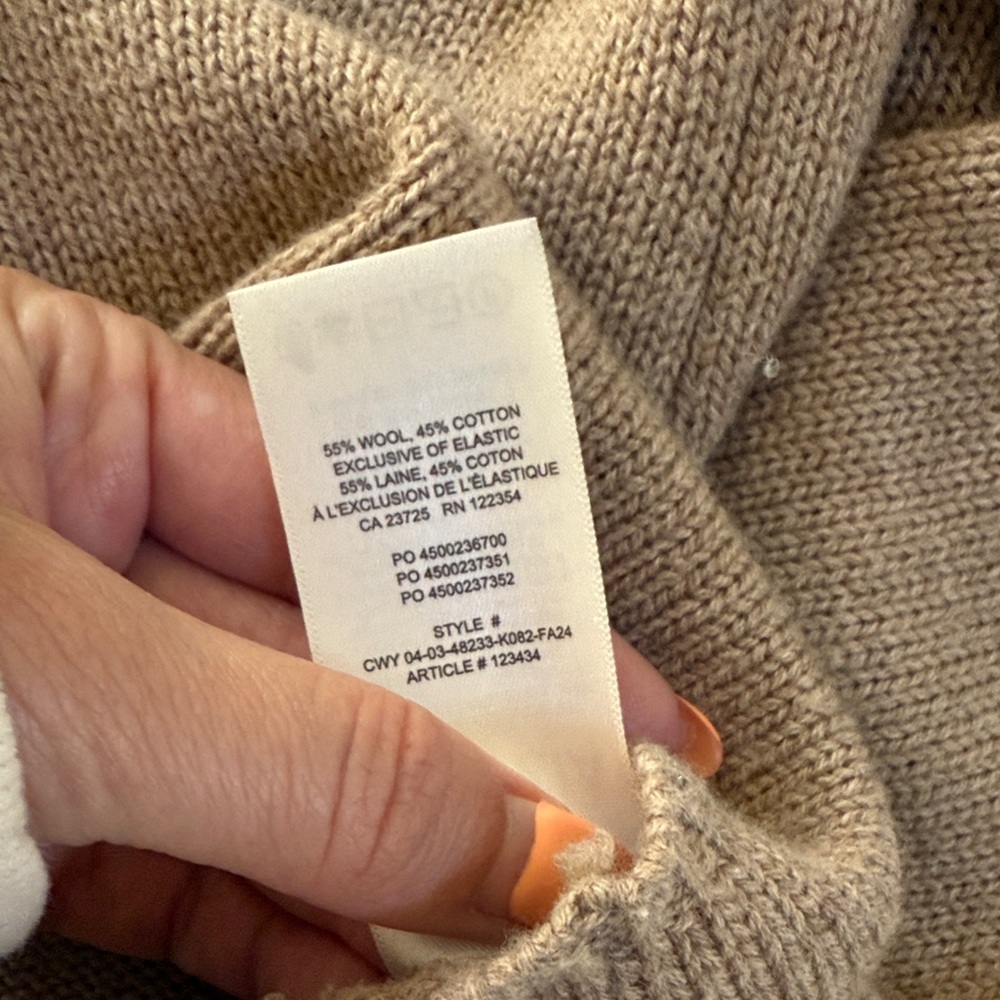 Aritzia | Wilfred Basque Cardigan in Oatmeal - Picture 12 of 14